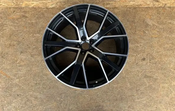 Audi Q8 R22 alloy rim 4M8601025 B009748