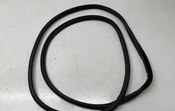 Nissan Navara D23 Front door rubber seal 