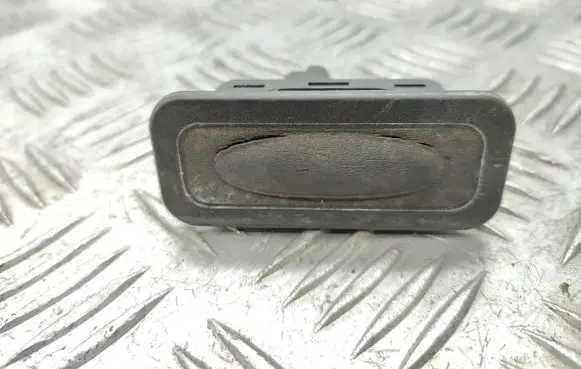 Renault Laguna III Tailgate opening switch 8200076256