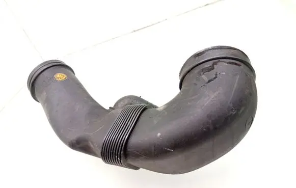 Audi A8 S8 D3 4E Air intake hose/pipe 077129629