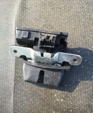 Ford Fiesta Tailgate/trunk/boot lock/catch/latch