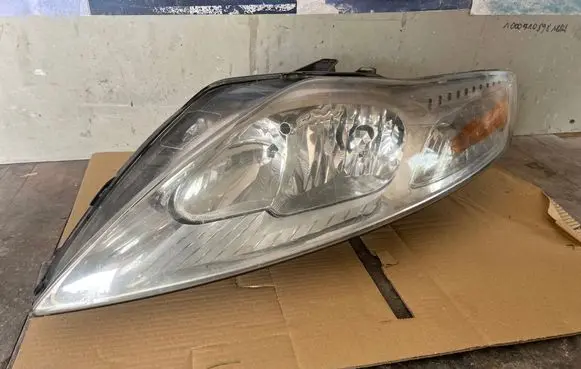 Ford Mondeo MK IV Headlight/headlamp