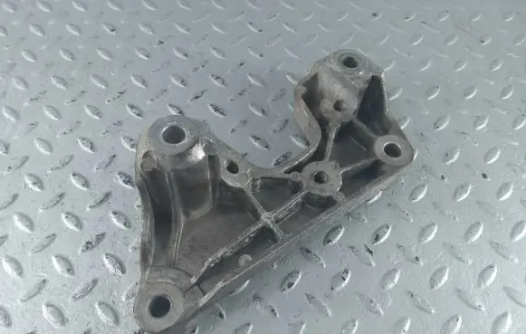 Volvo V60 Gearbox mounting bracket 9487138