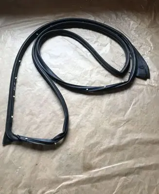 Jeep Grand Cherokee Rubber seal front door (on door) 