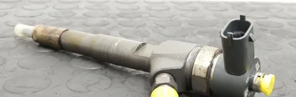 Fuel injector