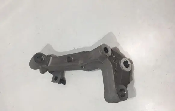 Peugeot Partner Steering rack mounting bracket 967763018003