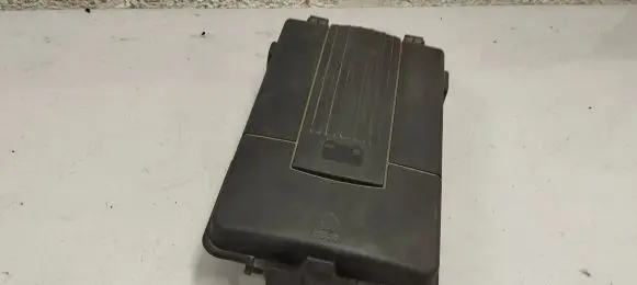 Volkswagen Tiguan Battery box tray cover/lid 3c0915443a
