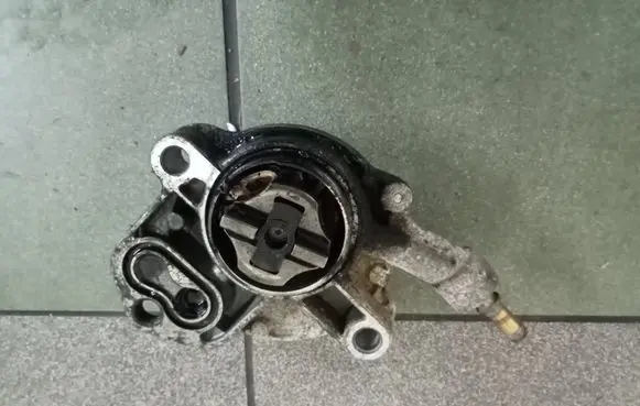 Citroen C5 Vacuum pump 72266601H 9631971580 01T14301825
