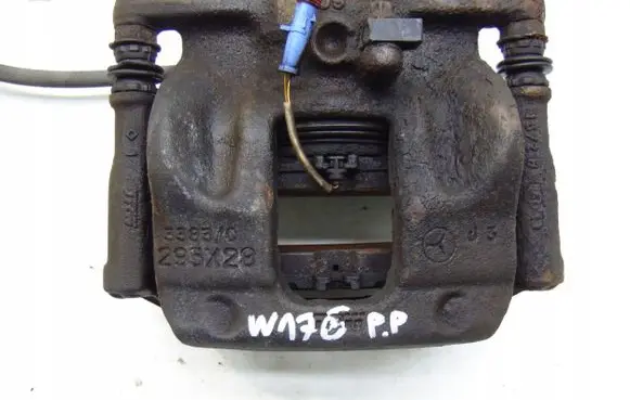 Mercedes-Benz A W176 Front brake caliper