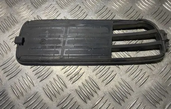 Audi 80 90 B3 Front bumper lower grill 8A0807345