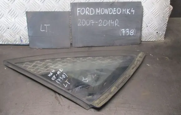 Ford Mondeo MK IV Front triangle window/glass 