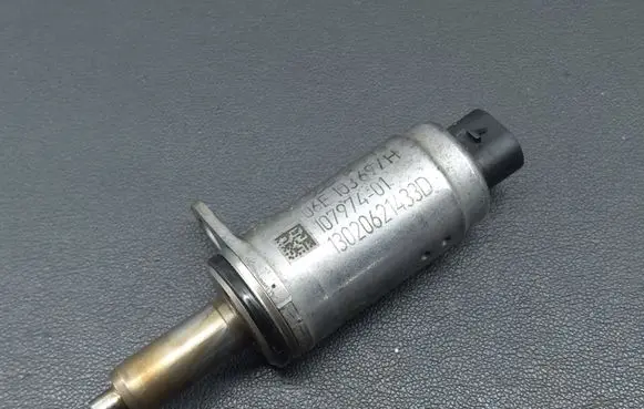 Audi A8 S8 D4 4H Camshaft vanos timing valve 06E103697H 10797401