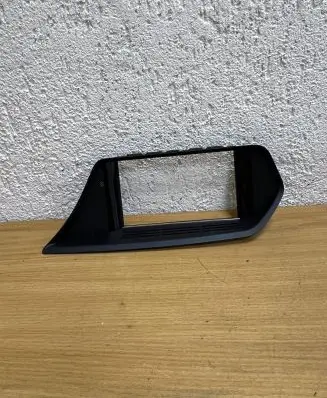 Mercedes-Benz E A207 Radio/GPS head unit trim A2076800336 F2279