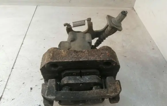 Toyota Prius (XW30) Front brake caliper 95G