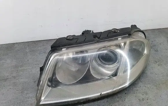 Volkswagen PASSAT B5.5 Headlight/headlamp 3B0941015AN