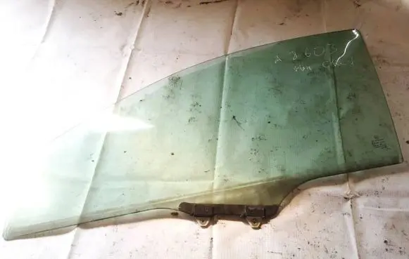 Honda CR-V Front door window glass four-door as2