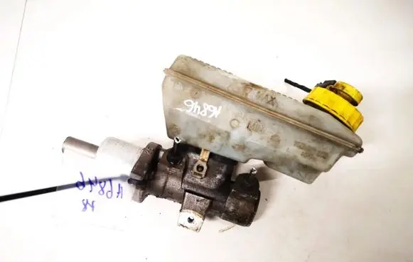 Master brake cylinder