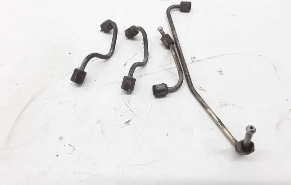 Hyundai Matrix Fuel injector supply line/pipe 