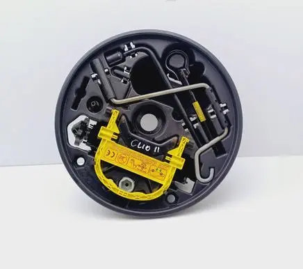 Renault Clio II Tool set 8200122487