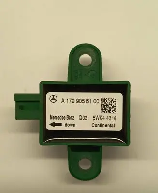 Mercedes-Benz C W204 Airbag deployment crash/impact sensor A1729056100 5WK44316