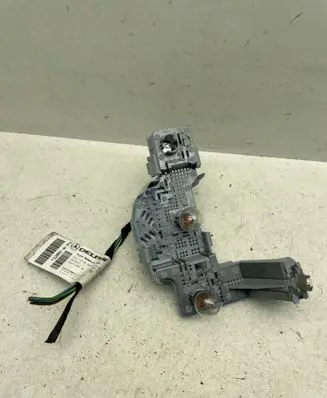 Mercedes-Benz GLK (X204) Tail light bulb cover holder 10483733 141221 770602
