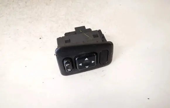 Subaru Forester SF Wing mirror switch