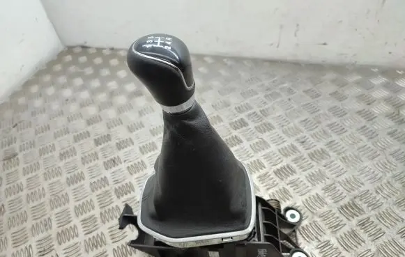 Ford B-MAX Gear shifter/selector AV1R7C453BKA