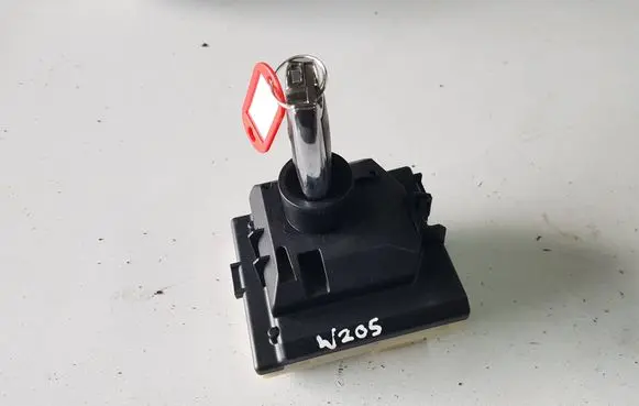 Mercedes-Benz C W205 Ignition lock A2059008010IAUTOPI A2059008010