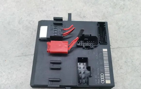 Audi A4 S4 B7 8E 8H Xenon control unit/module 8E0907279L
