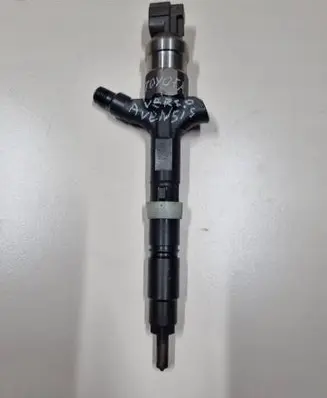Fuel injector