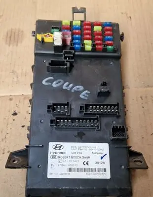 Hyundai Coupe Trunk lid opening control unit 
