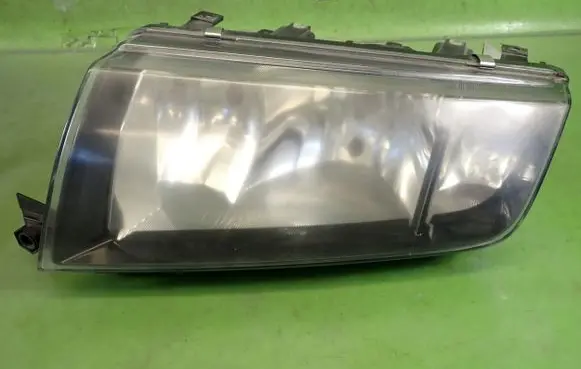 Skoda Fabia Mk1 (6Y) Headlight/headlamp HELLA246365