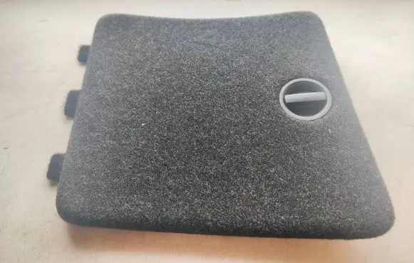 Volkswagen PASSAT B7 Trunk/boot trim cover 1J0867468