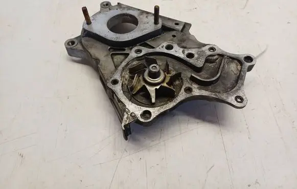 Toyota Corolla Verso E121 Water pump 