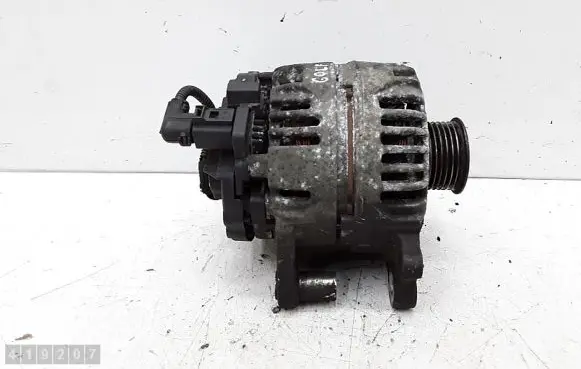 Volkswagen Golf V Generator/alternator 03C903023D