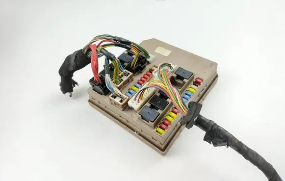 Renault Clio III Other control units/modules 674660B