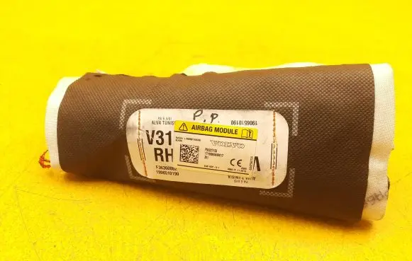 Volvo XC40 Seat airbag 32227153