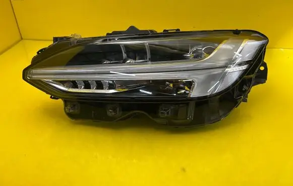 Volvo S90, V90 Headlight/headlamp 32338924