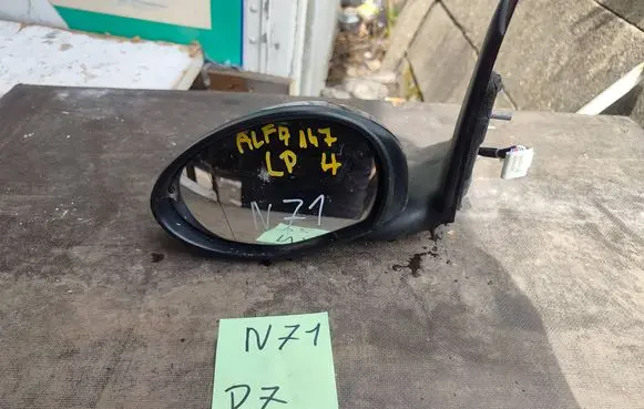 Alfa Romeo 147 Front door electric wing mirror 2472871