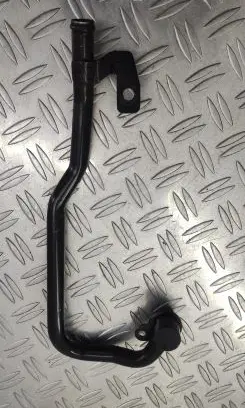 Volkswagen PASSAT B8 Engine coolant pipe/hose 04L121065AJ