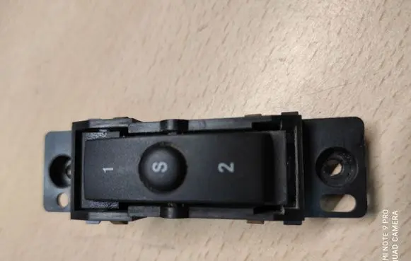 Chrysler 300 - 300C Seat memory switch 04602446AB