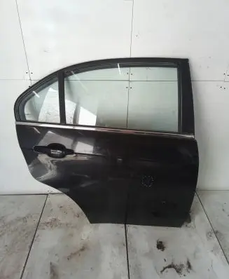Chevrolet Epica Rear door