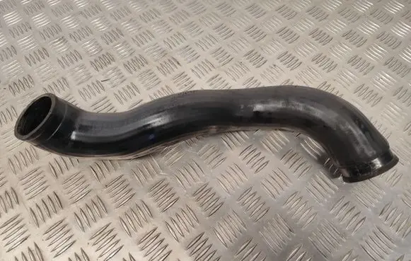 Volvo V70 Intercooler hose/pipe 30645937