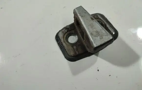 Audi A6 S6 C4 4A Front door lock loop/hook striker 