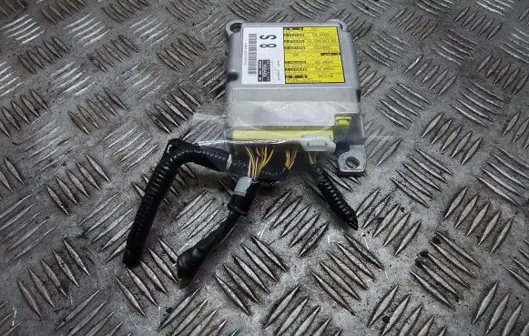 Toyota Prius+ (ZVW40) Airbag control unit/module 8917047760 1508006060