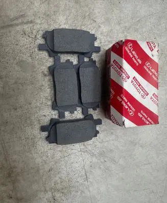 Lexus RX 330 - 350 - 400H Brake pads (rear) 0446648060