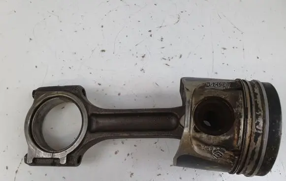 Opel Vivaro Piston with connecting rod