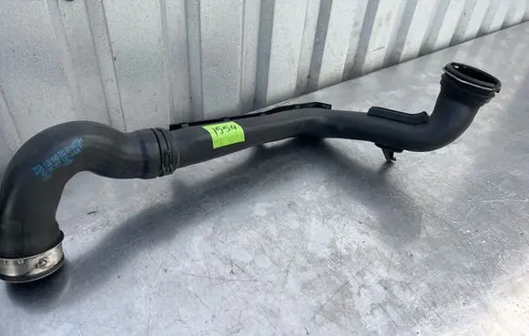 Intercooler hose/pipe