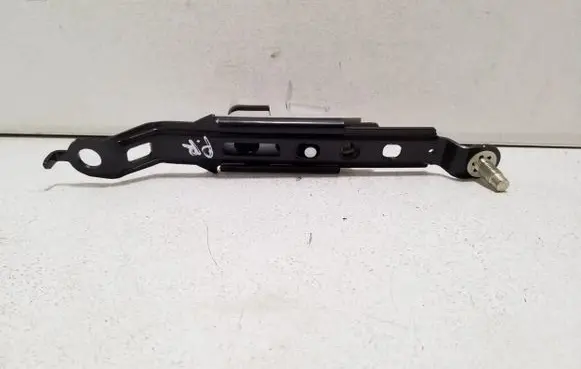 Nissan Navara D23 Seat belt adjustment rail 