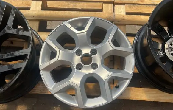 Jeep Avenger R17 alloy rim 52197381 52197382